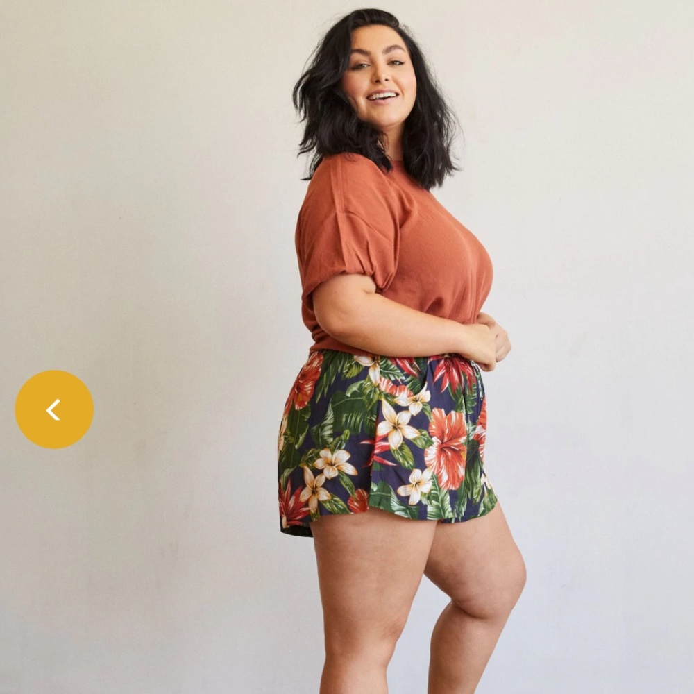NWT - For Days Easy Short, Hawaiian Print Multicolor (XS)